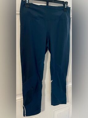 lululemon athletica Navy Blue Cropped Leggings